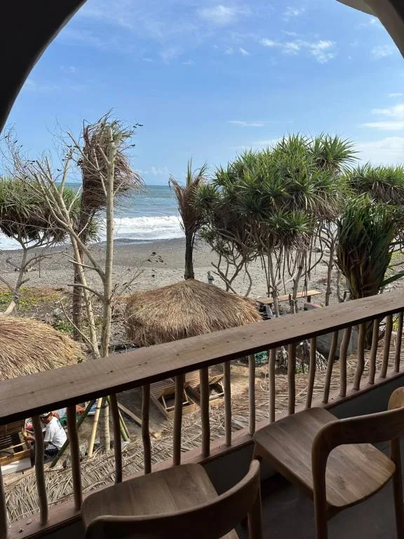 The Beachbreaks Pocket rooms