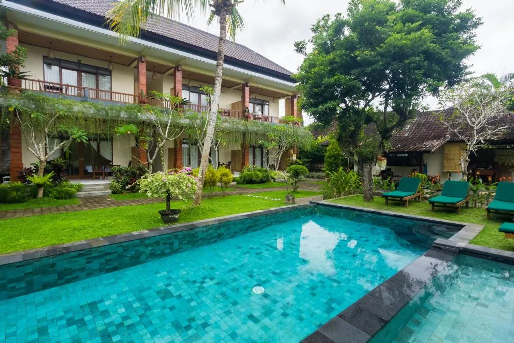 Nyoman Sandi Guest House